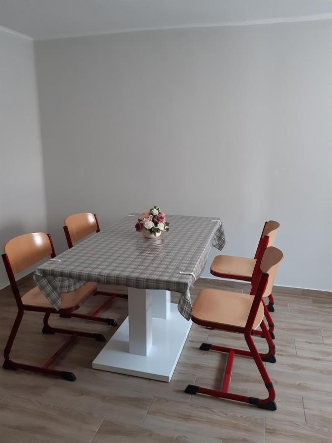Helga Apartman Makó Exterior foto