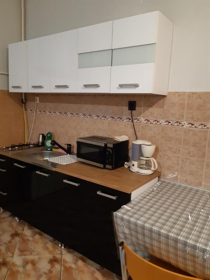 Ferienwohnung Helga Apartman Makó Exterior foto