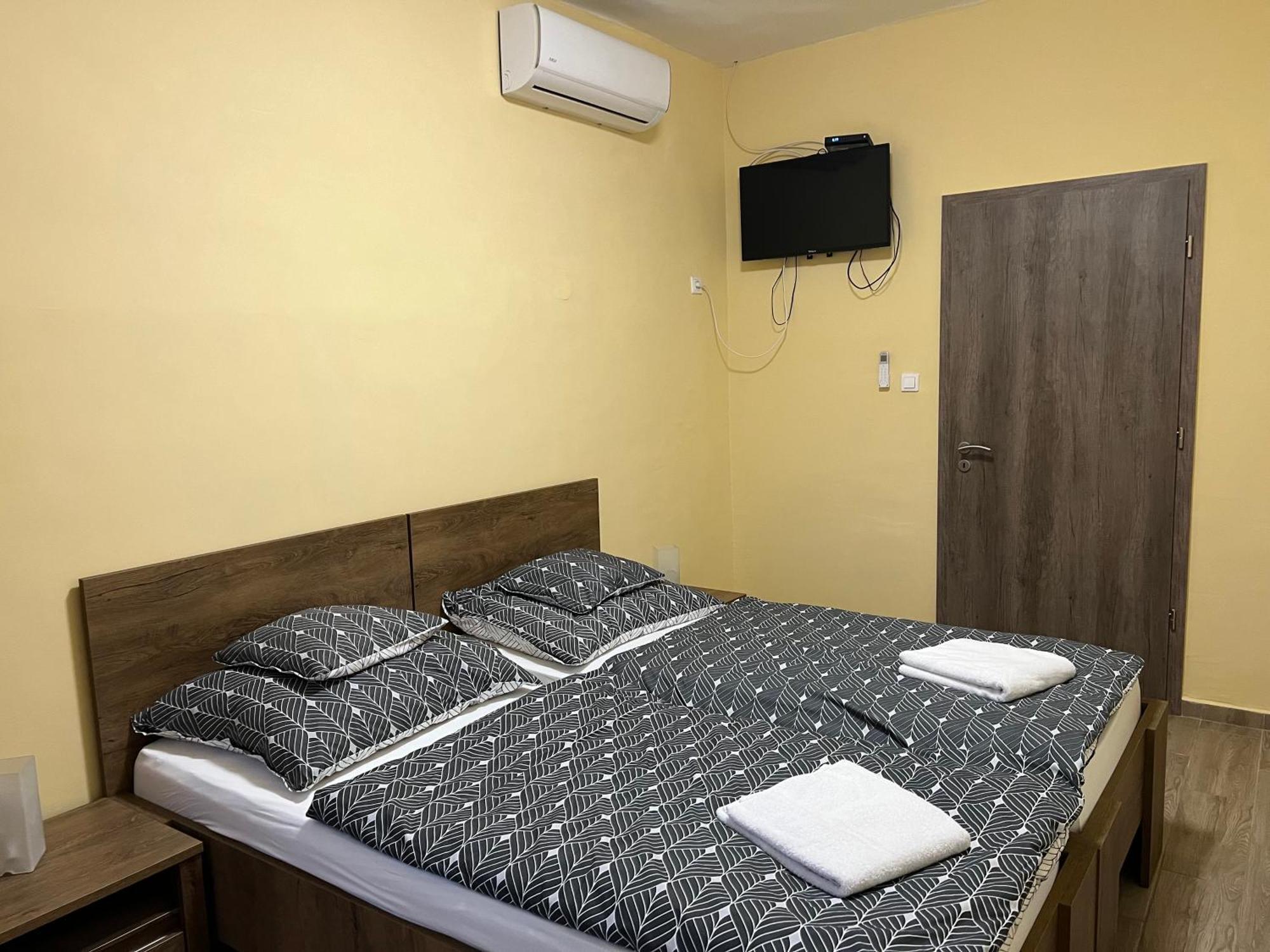 Helga Apartman Makó Exterior foto